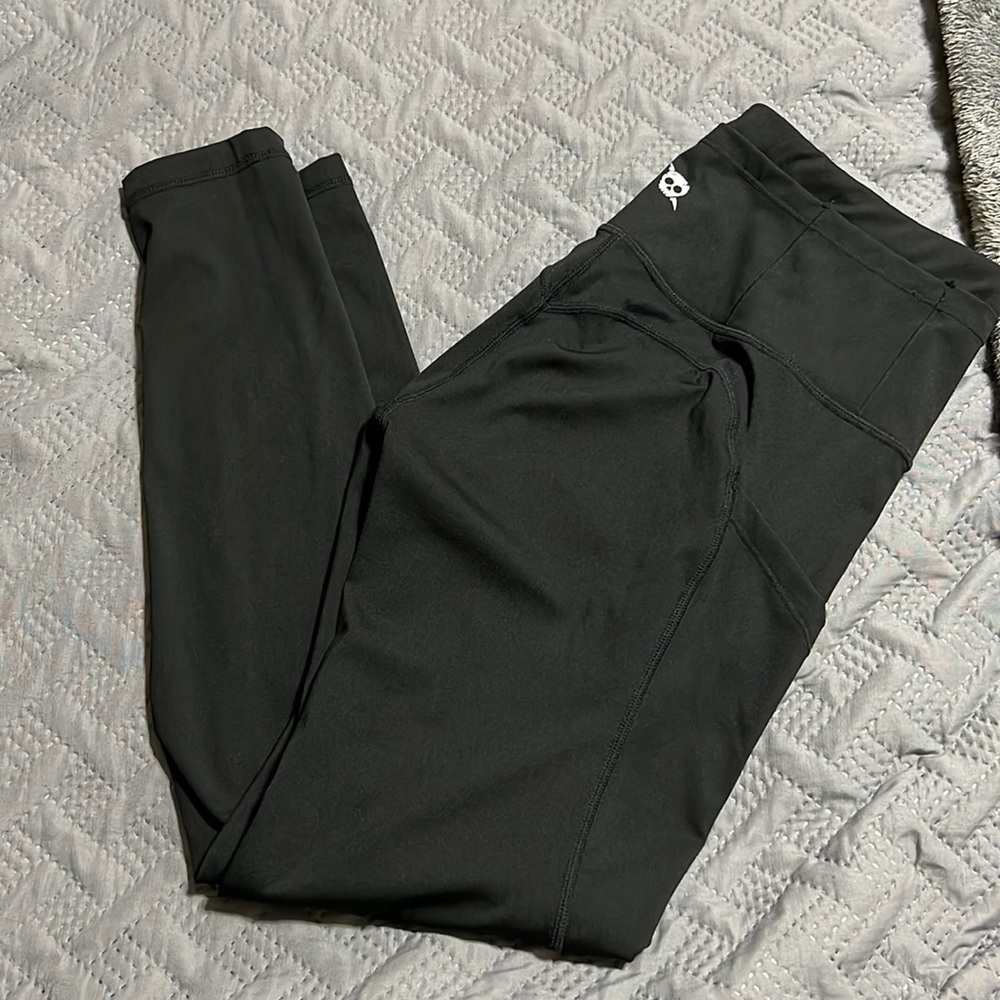 Size medium black leggings